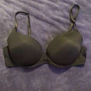 Victoria’s Secret PINK lightly lined wire bra
